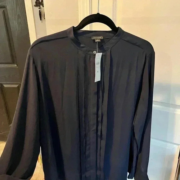 ~Ann Taylor~ Blue Blouse - XL - Picture 2 of 8